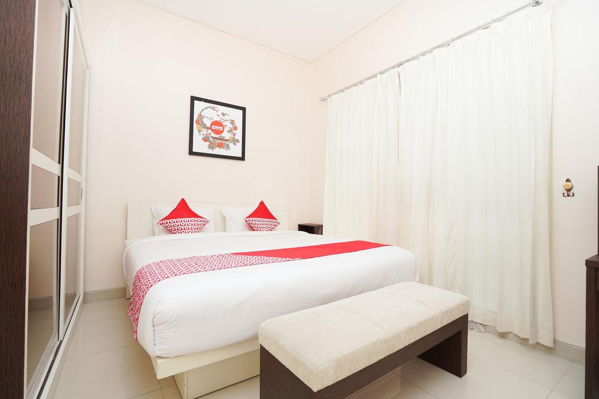 Oyo 782 Menjangan Residence At Citraland 1 Сурабая Екстериор снимка