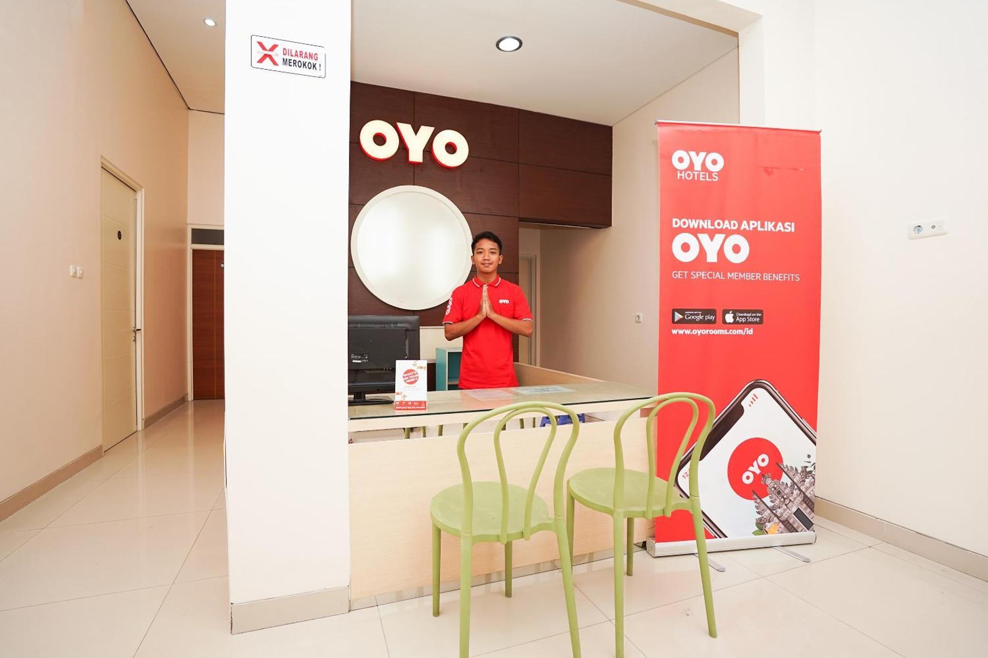 Oyo 782 Menjangan Residence At Citraland 1 Сурабая Екстериор снимка