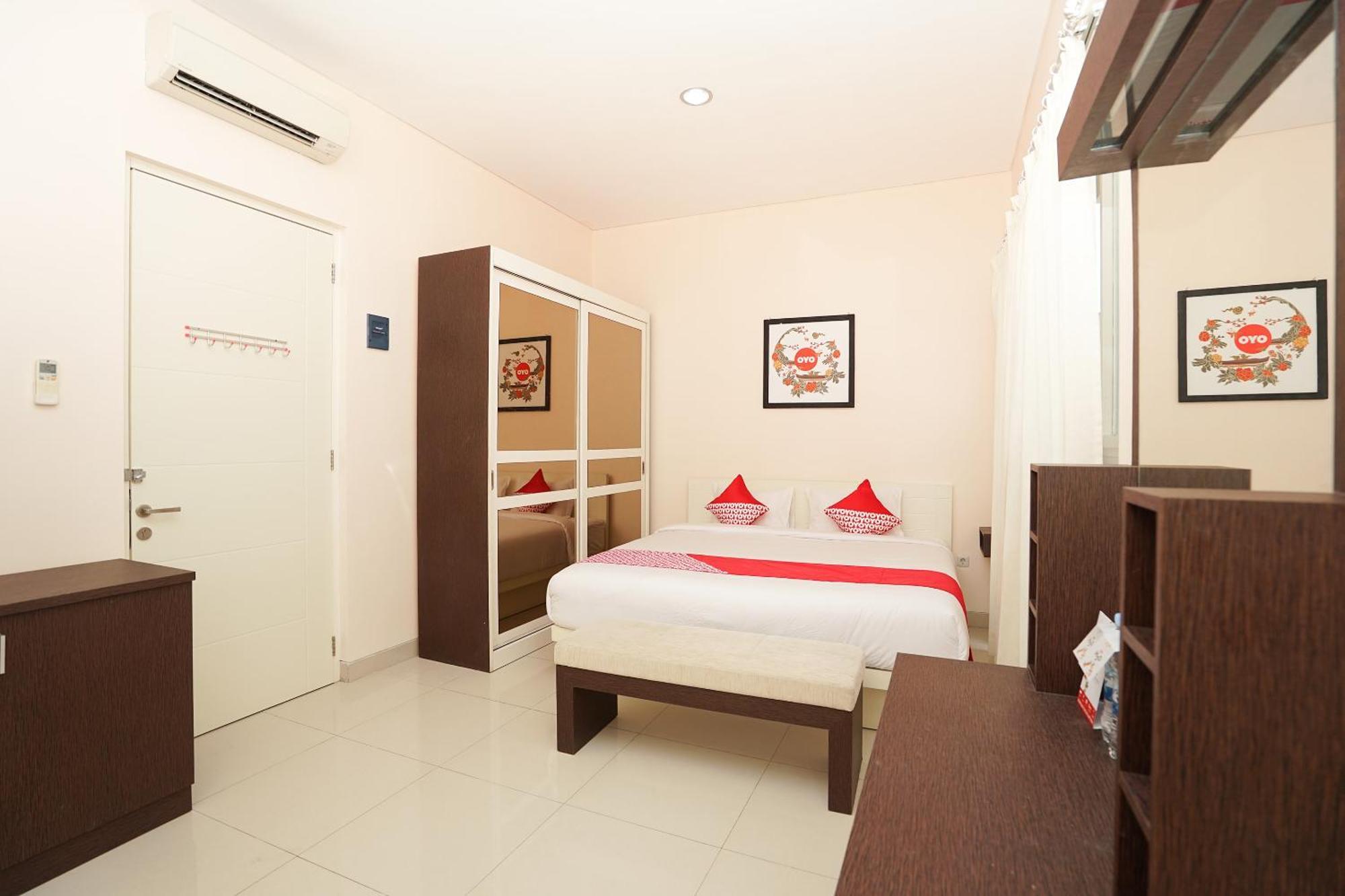 Oyo 782 Menjangan Residence At Citraland 1 Сурабая Екстериор снимка