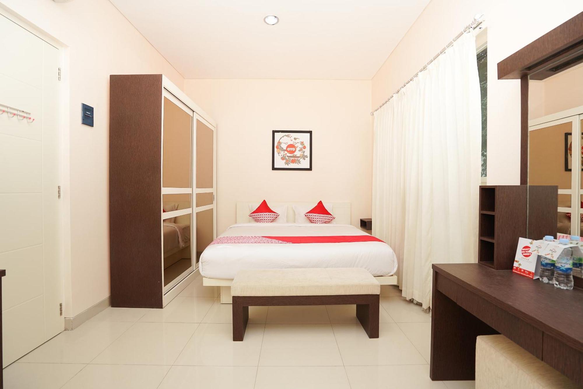 Oyo 782 Menjangan Residence At Citraland 1 Сурабая Екстериор снимка